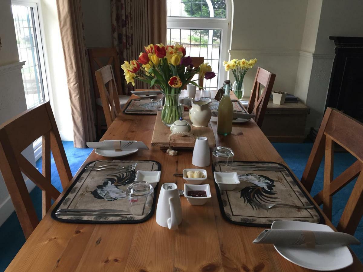 Stapehill Lodge B&B Hampreston Eksteriør billede
