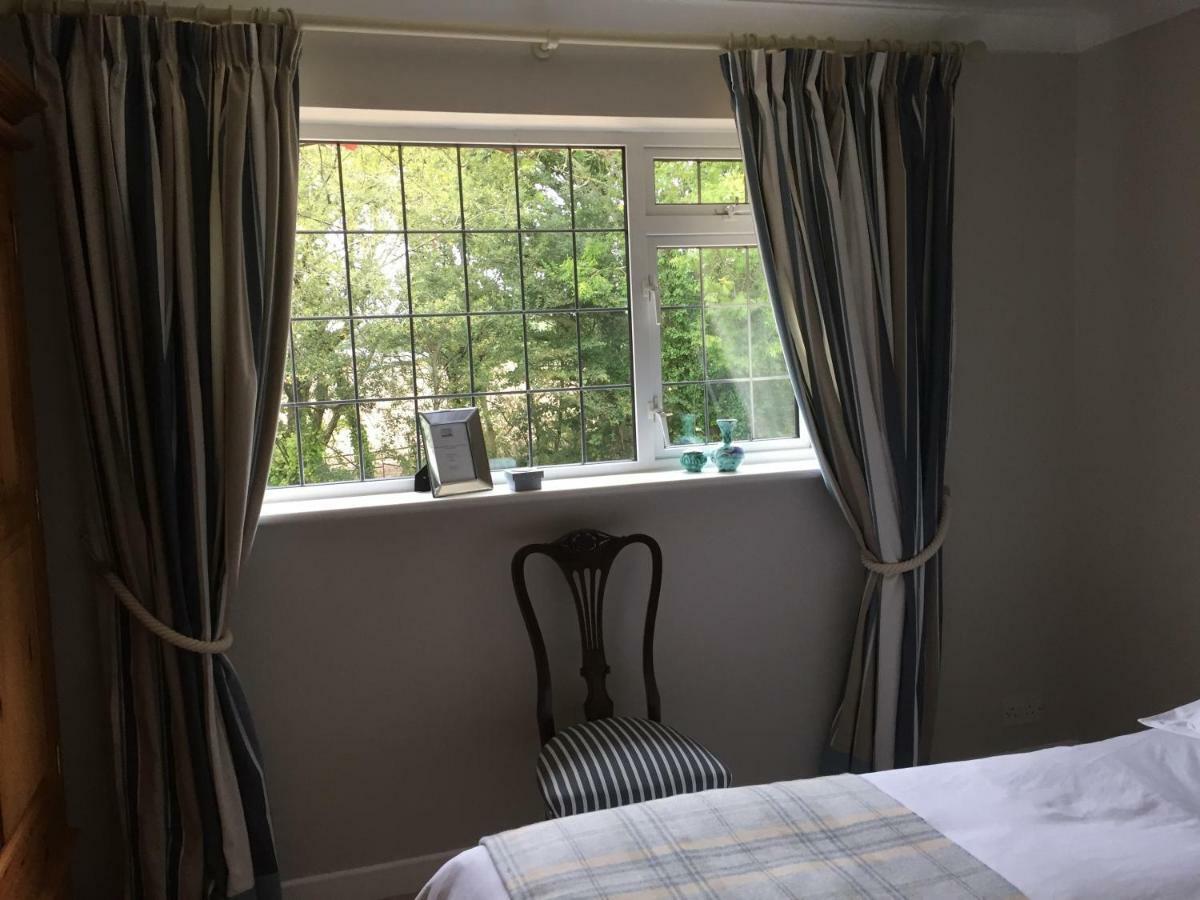 Stapehill Lodge B&B Hampreston Eksteriør billede